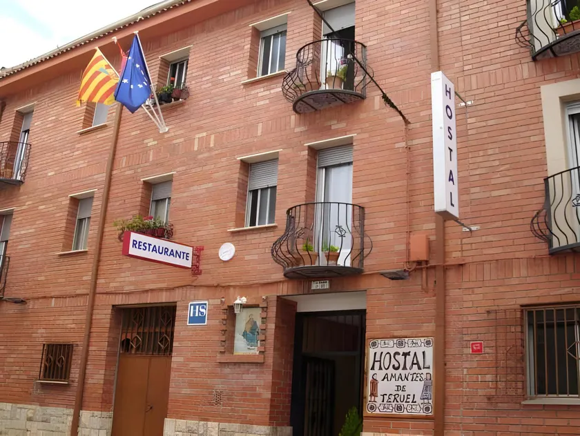 Hostal Amantes De Teruel - Image 1