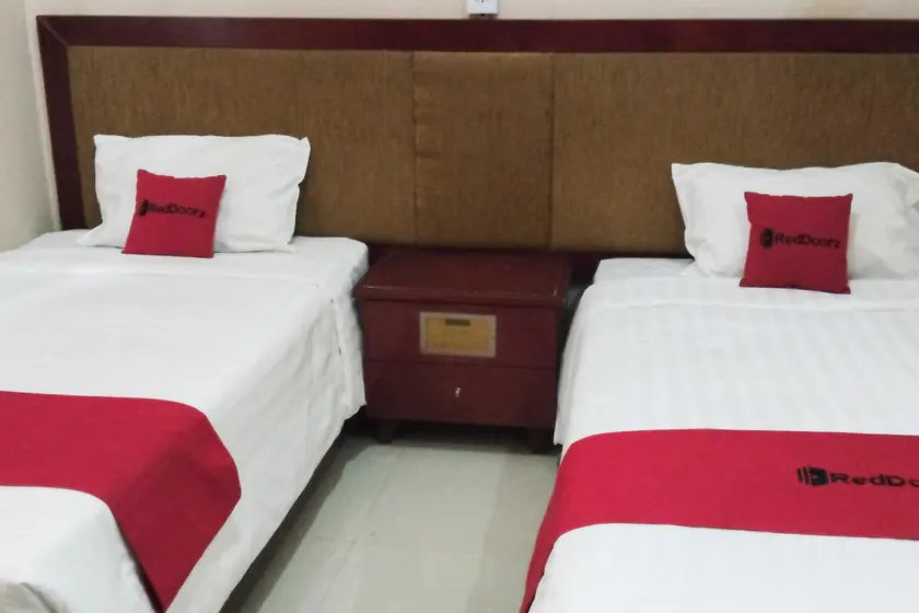 RedDoorz Syariah at Ameria Bandara Nongsa Batam - Image 1