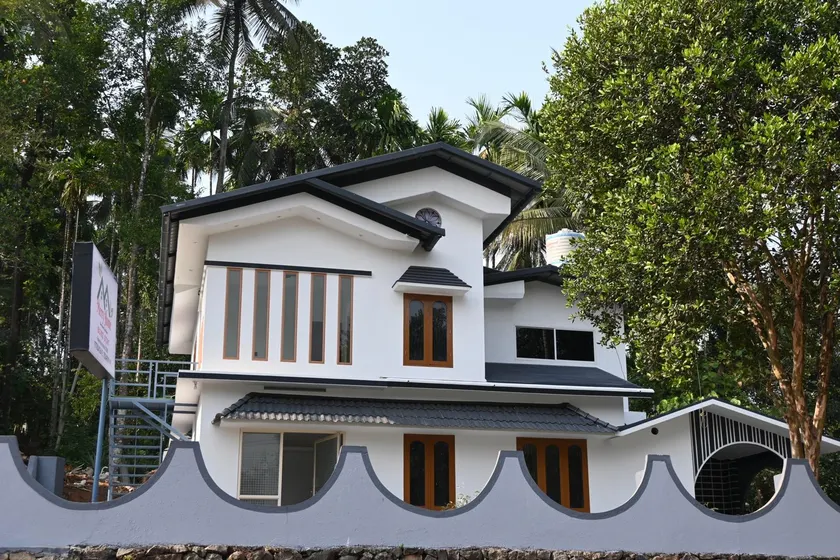 MERRY HOME-Home Stay - Image 1