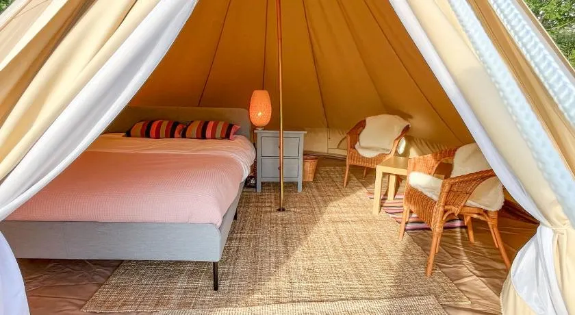 Greystones Glamping - Tent 4 - Image 1