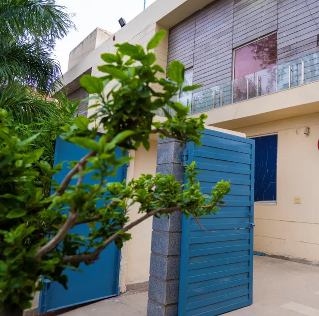 THE RESIDENCY HOTEL - Image 1