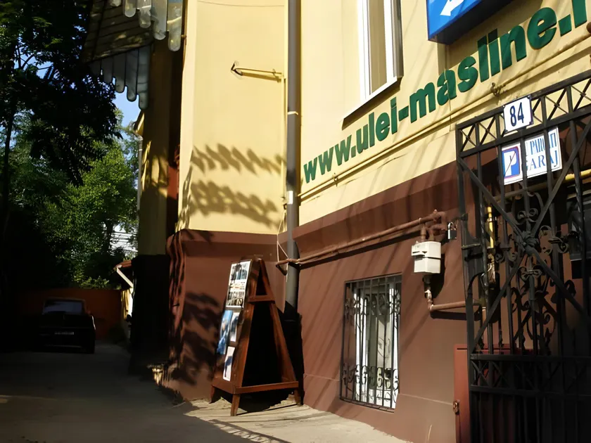 Kretan Hostel - Image 1