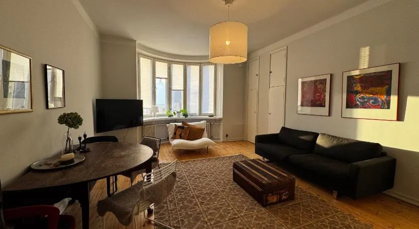 Alberts apartment - Image 1
