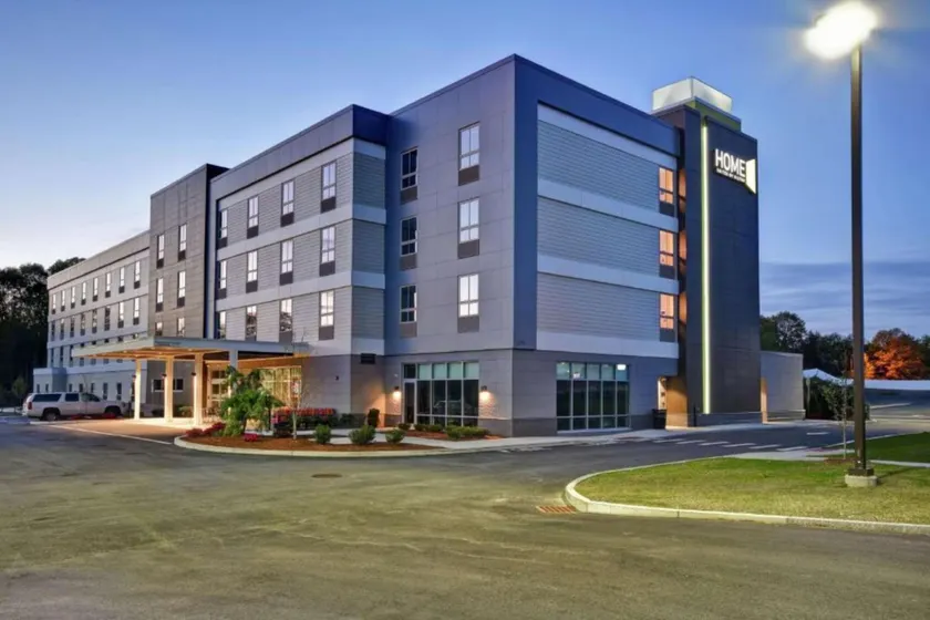 Home2 Suites by Hilton North Attleboro - Image 1