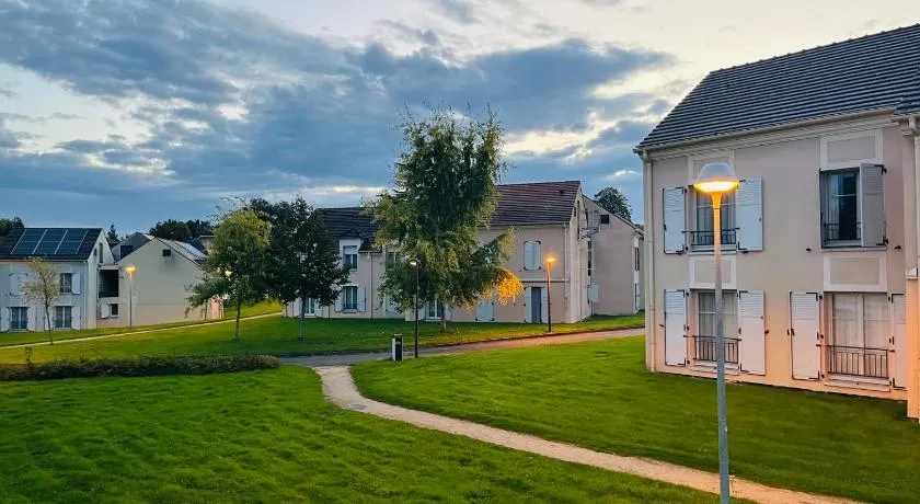 Appart Hôtel 3* dans une résidence de tourisme - Image 1