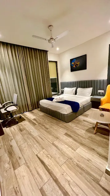 Hotel Carnival - Image 1