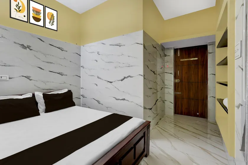 Hotel O RR Residency - Image 1