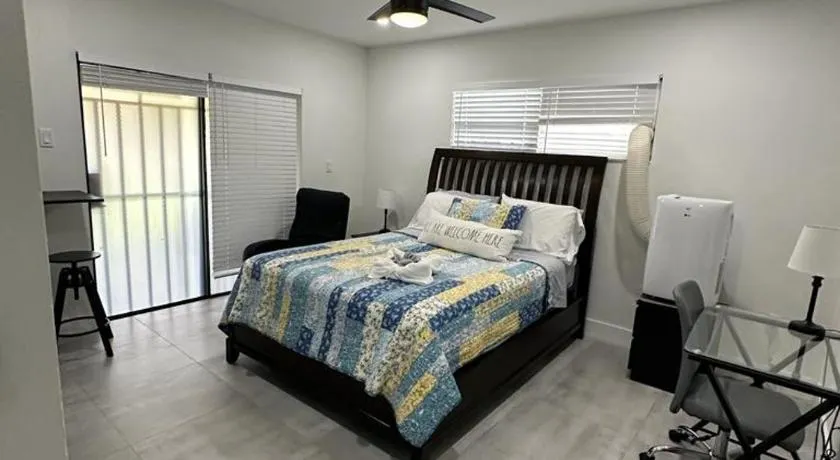 LYZ Miami - Image 1