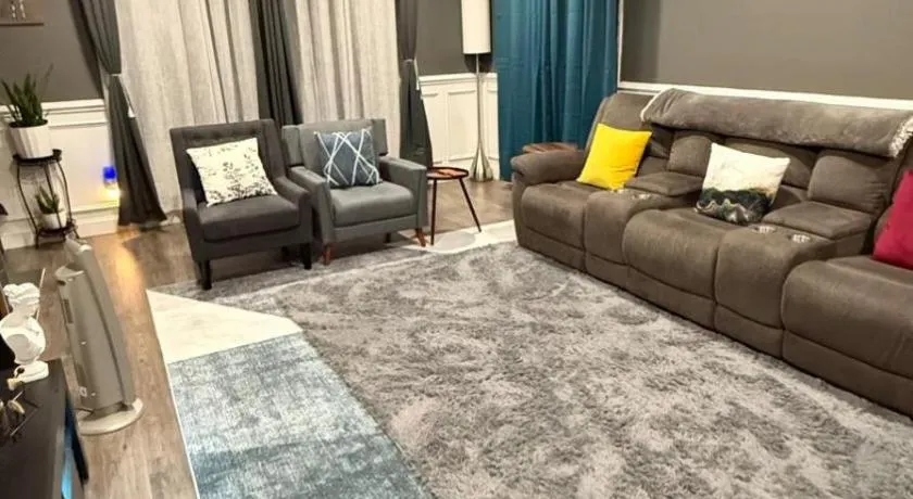 Rooms available in a single Family home shared with Host - Image 1