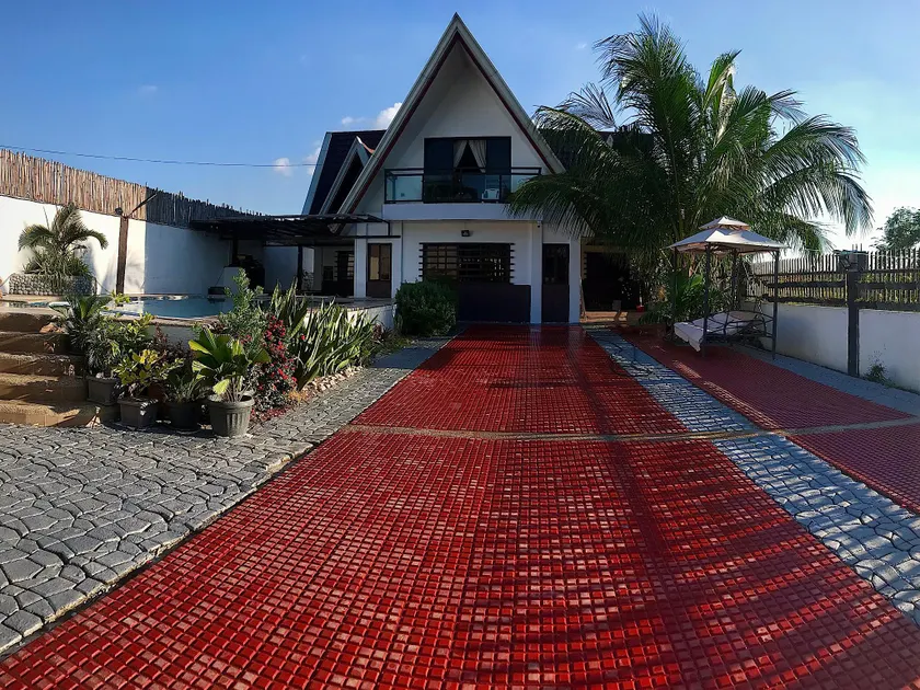 Richmond Villa - Image 1