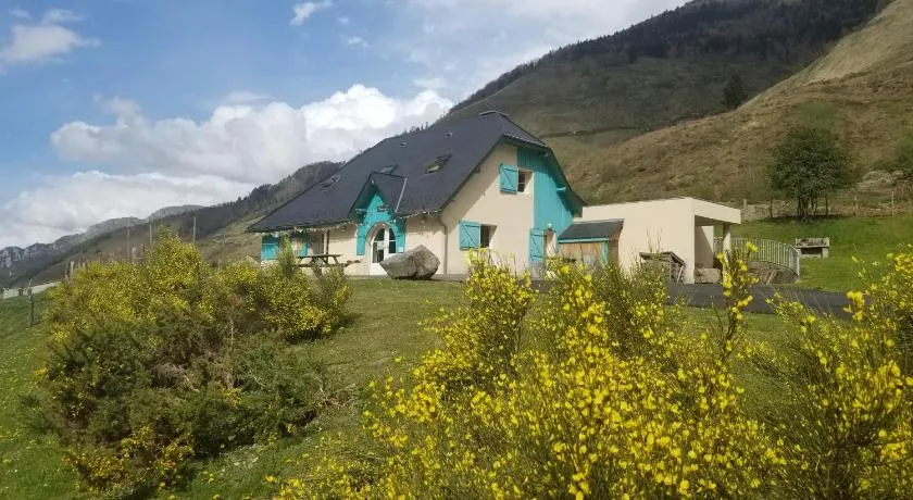 Gîte de montagne du Plateau de Lhers- Accueil randonneurs - Image 1