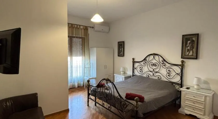 Casa Alighieri - Image 1