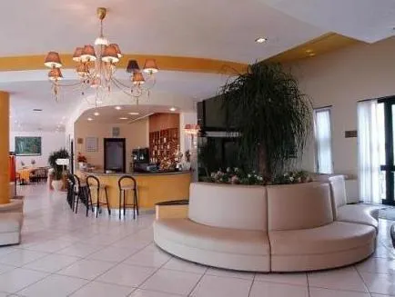 Hotel Lo Smeraldo - Image 1