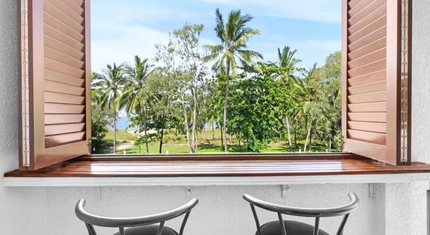 Ocean Spray in Sims Esplanade - Image 1