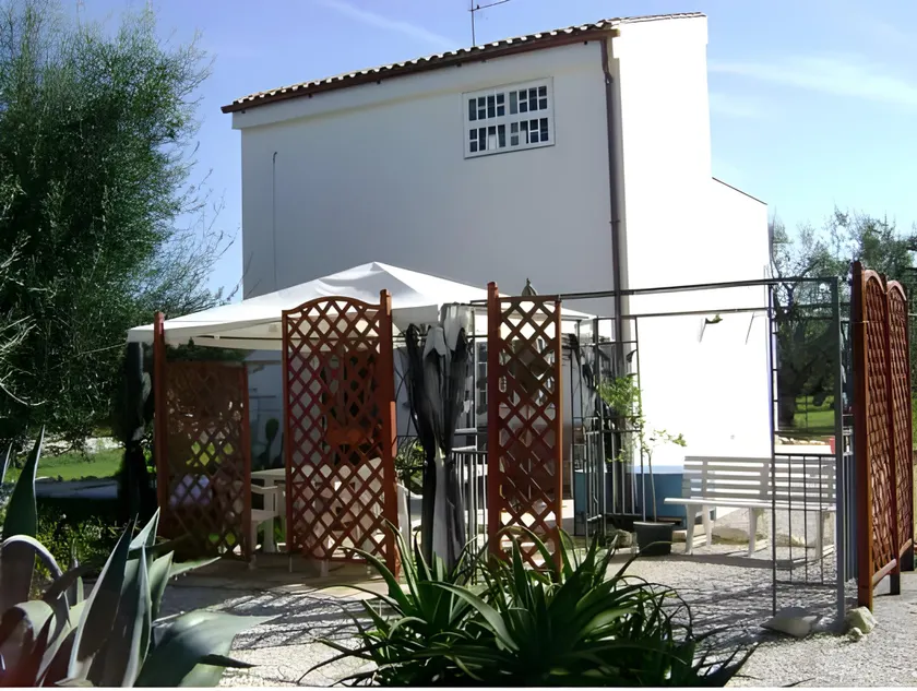B&B Villa Mediterranea with private parking - Image 1