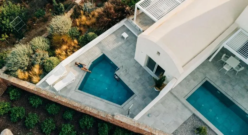 Makrikythera Luxury Suites - Private Pool or Hot Tub Suites - Image 1