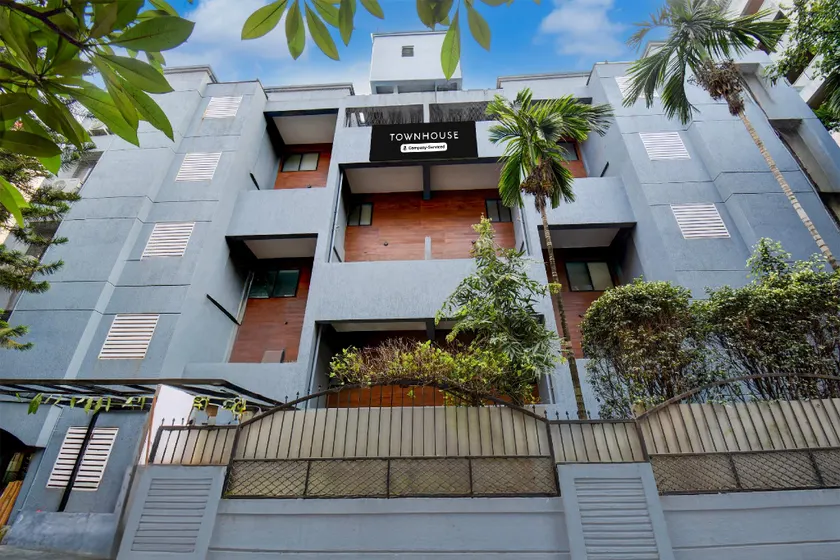 Super Townhouse Viman Nagar Business Stay Formerly Silver Crest - Image 1
