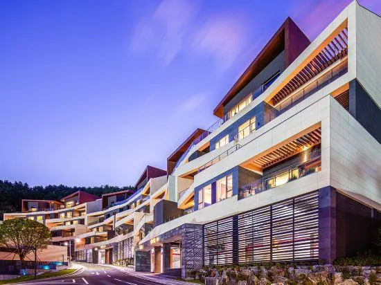 Haeundae Beach Restfield - Image 1