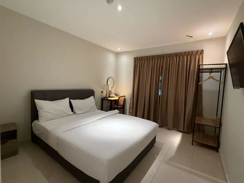 Swing & Pillows - Skudai Johor - Image 1