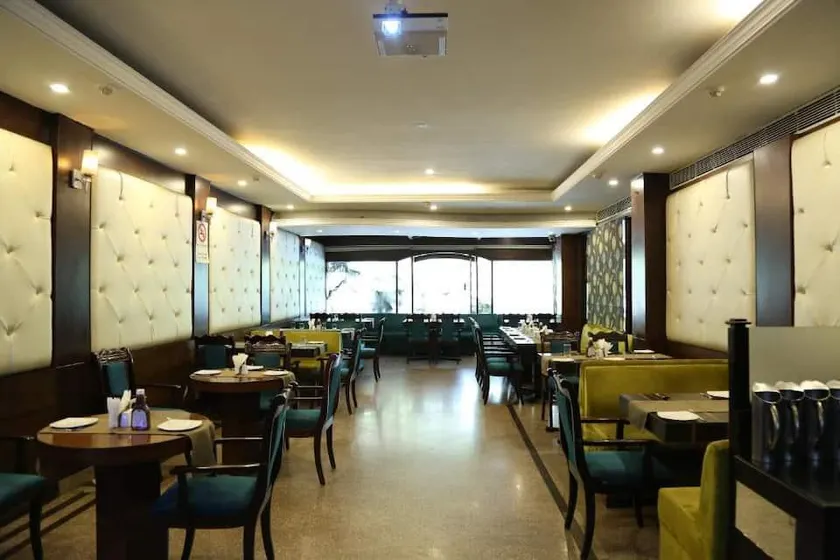 Hotel Orange 35 - Image 1