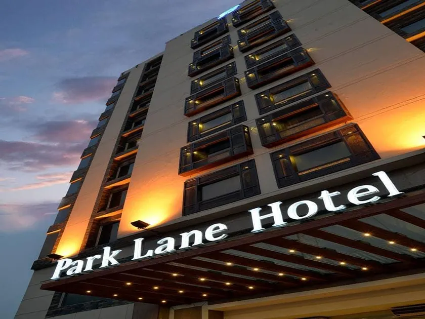 Park Lane Hotel - Image 1