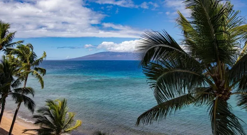 KBM Resorts FREE CAR Mahana Oceanfront 2-Bedroom Condo with Beautiful Nightly Sunsets MAH-611 - Image 1