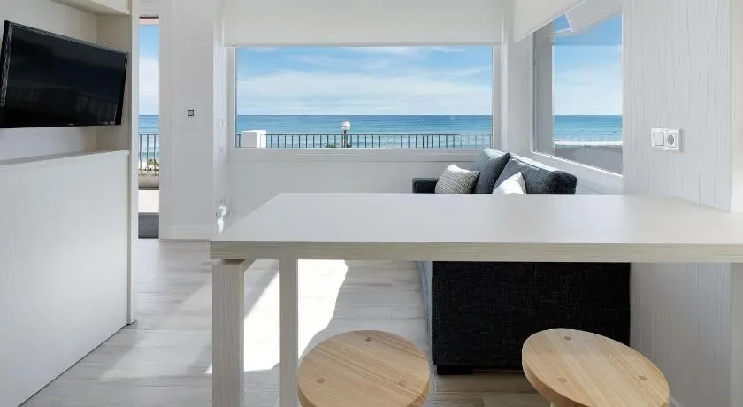 Apartamentos sobre el mar Zarautz by Egona - Image 1