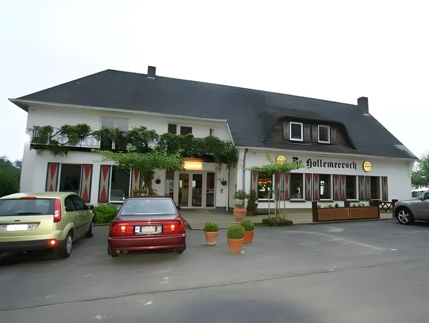 De Hollemeersch Hotel - Image 1