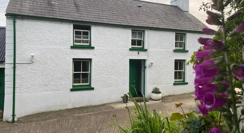 Glenaan Cottage - Image 1
