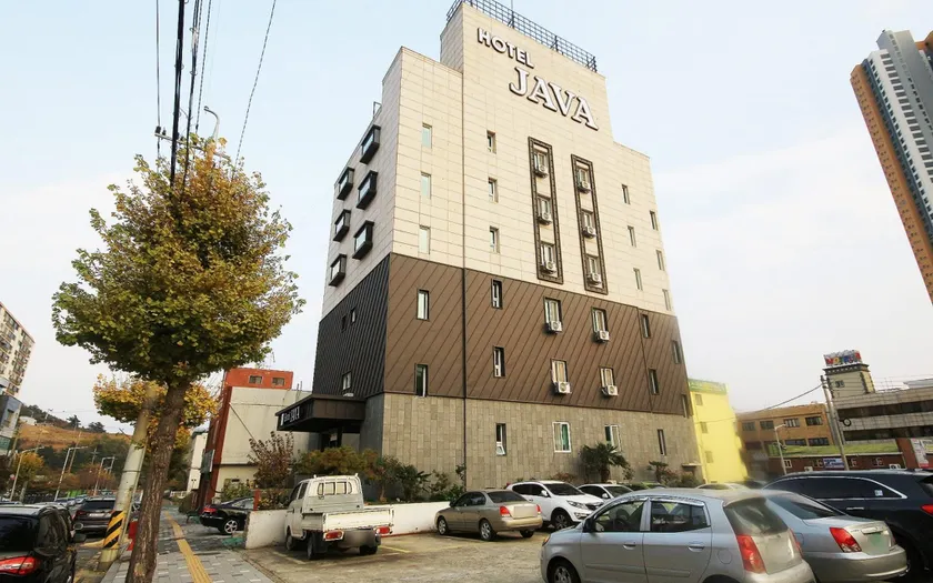 Java Hotel - Image 1