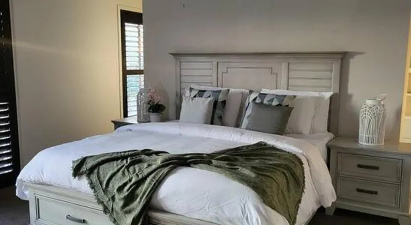 Luxury Green - Image 1