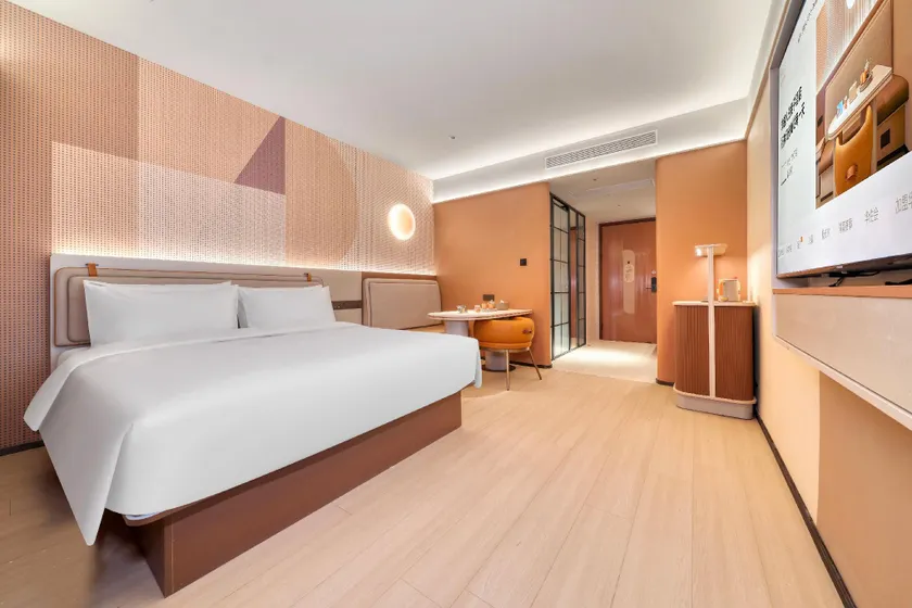 Crystal Orange Hotel -Hangzhou West Lake Hubin Yintai - Image 1