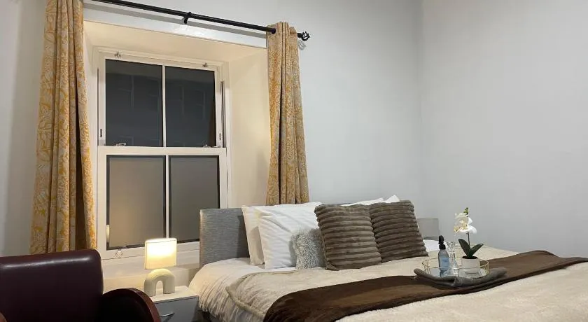Budget Rooms - Image 1