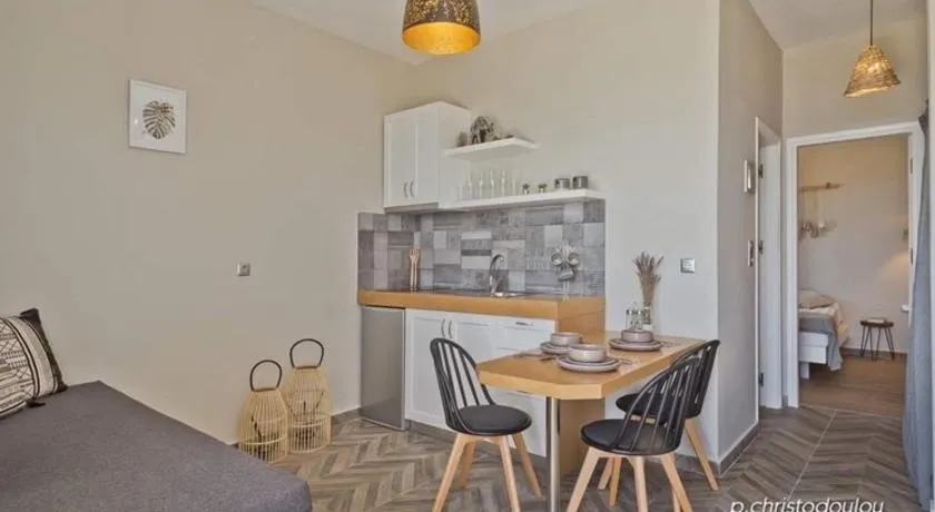 Aperanto Apartments - Image 1