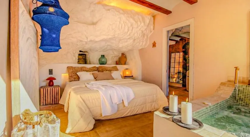 XUQ Hotels Alaxara - Image 1