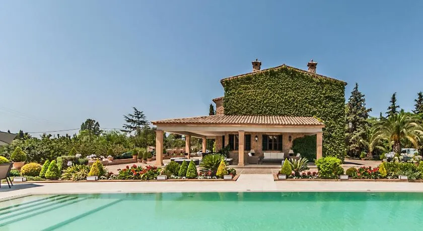 Villa Santa María Dreams AWARDED 2025 - Image 1