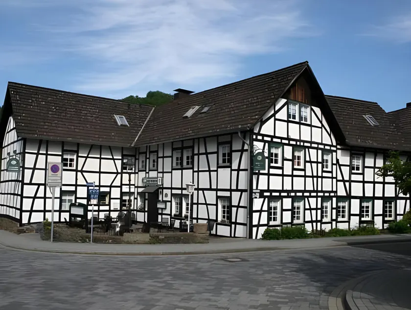 Garni Hotel im Fachwerkhof - Image 1