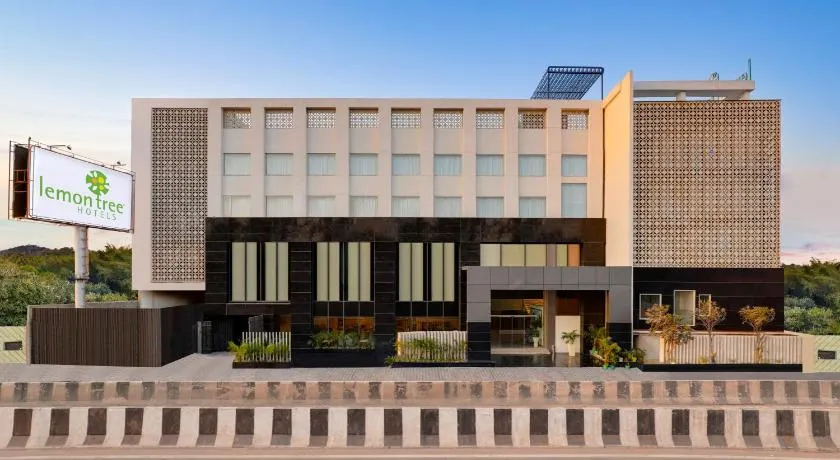 Lemon Tree Hotel Agra - Image 1
