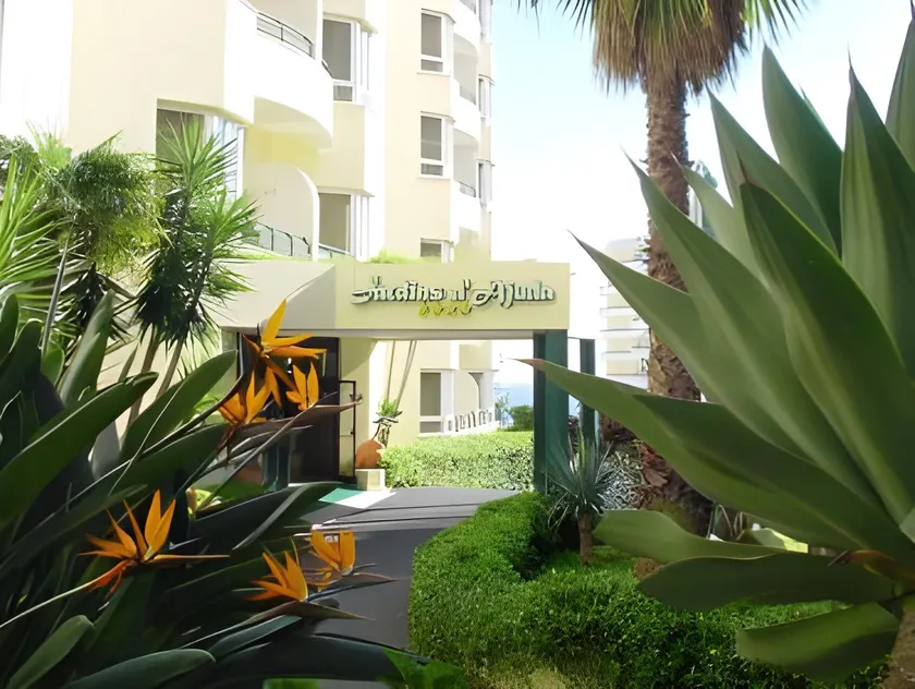 Suite Hotel Jardins d'Ajuda - Image 1