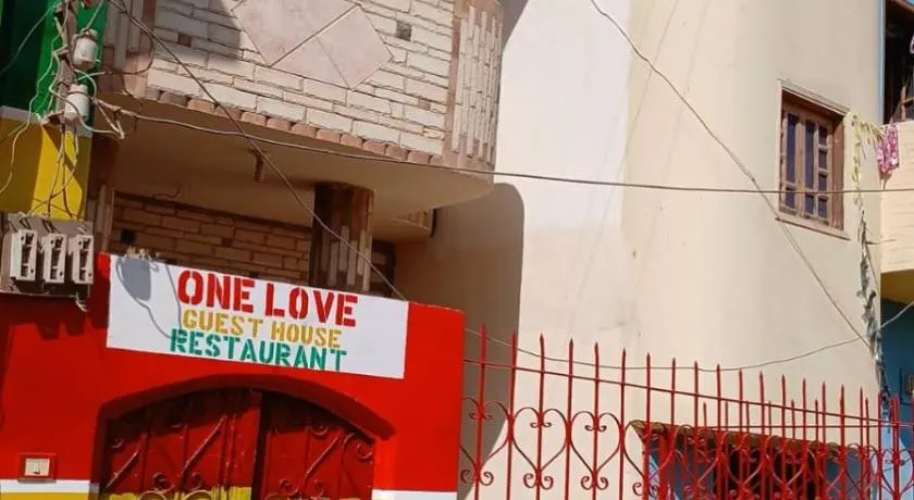One Love Guesthouse & Restaurant - Image 1