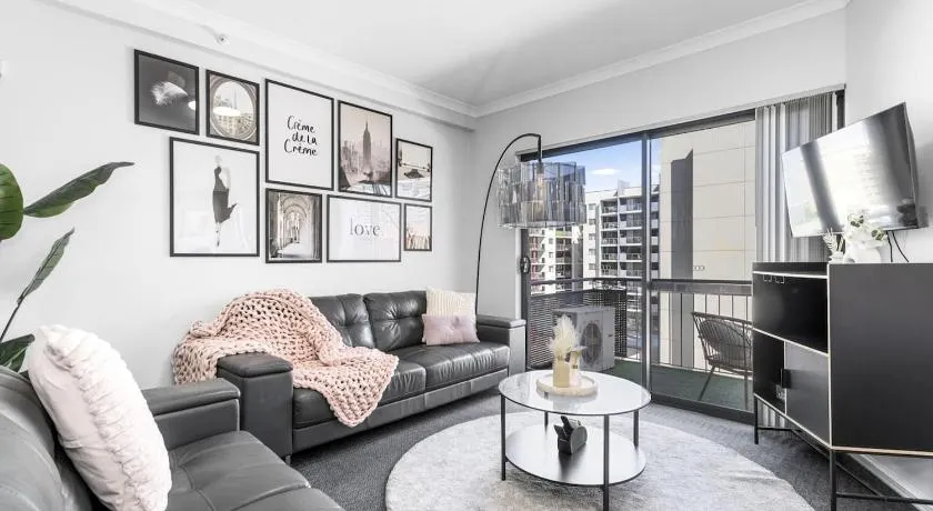 City Living Retreat - 2BR Apartment in East Perth - Image 1
