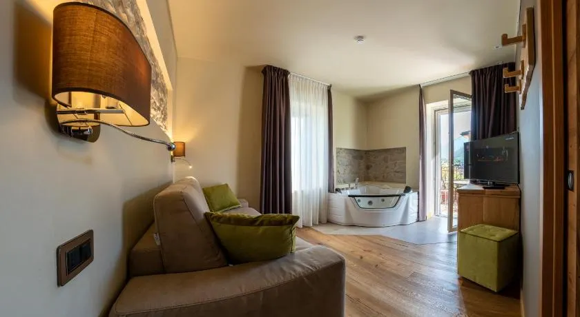 Firenze Hotel Suite & Spa - Image 1