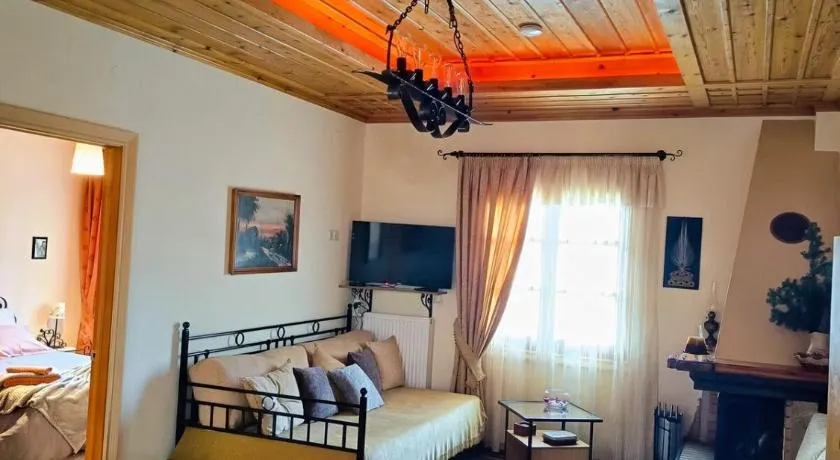 Ironwood Lodge- Parnassos - Image 1