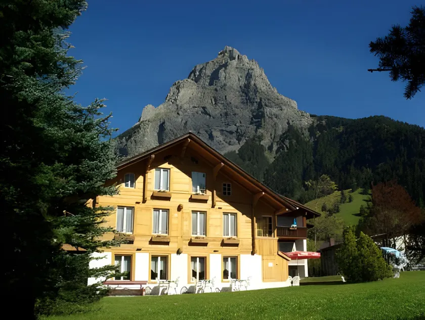 Hotel Alpina - Image 1