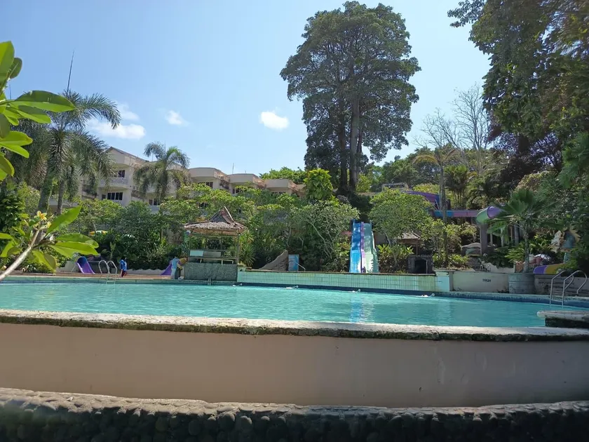 Hawaii Resort Family Suites - Image 1