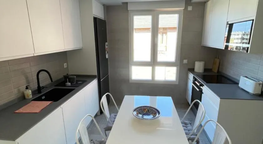 Apartamento Recién Reformado en Somo junto iglesia - Image 1