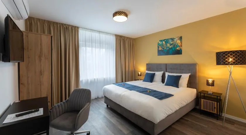 VIU2 Hannover - Image 1