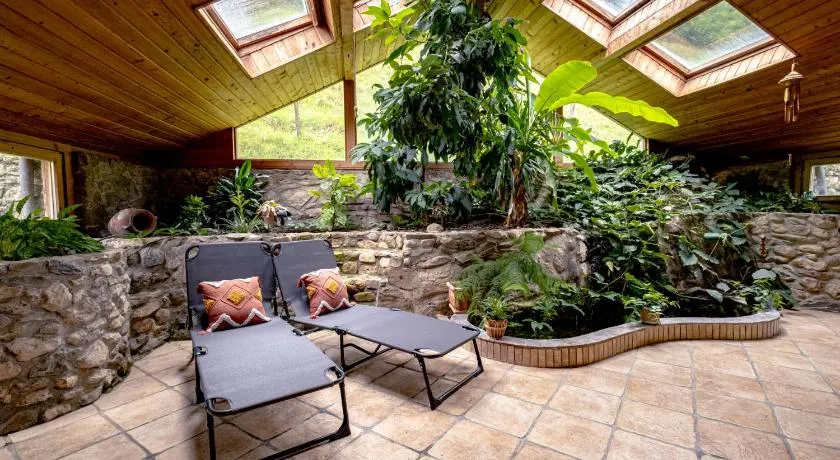 Traditional Chalet au calme avec hamman, sauna, jardins acceuillants et spacieux à l'intérieur et extérieur - Image 1