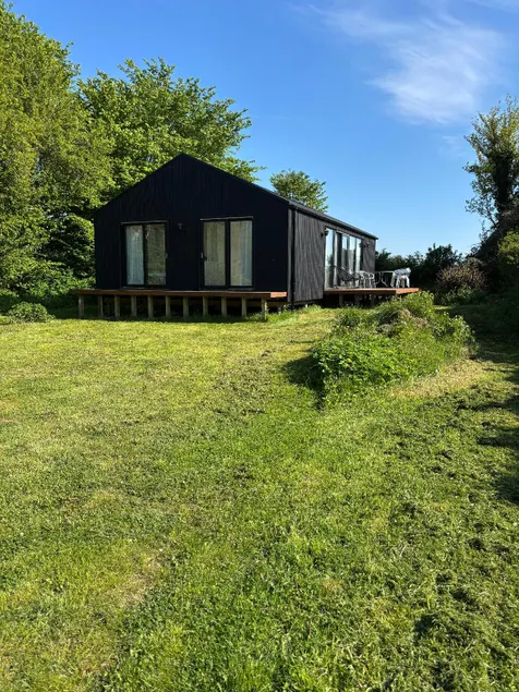Stylish Cottage Near Beach Cliffs Harbour - Image 1