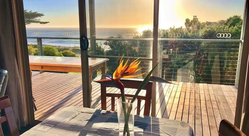 Ocean View Stay - Image 1